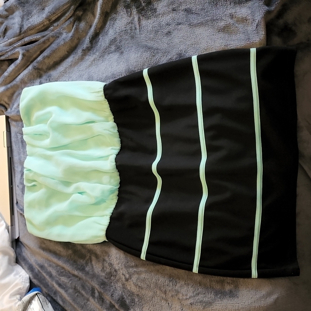 Strapless dress size medium. Brand is Emerald Sundae.